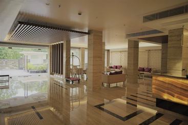 호텔 Deepti Courtyard