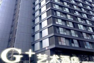 Hotell G +