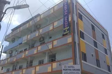 Hotell Iroomz  Partha Grand