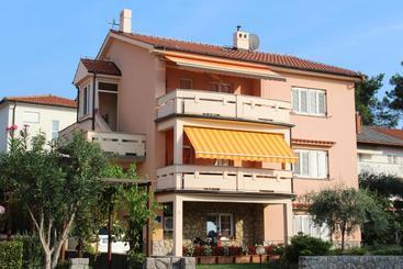 آپارتمان‌های توریست‌ها Apartman Ruza