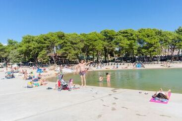 관광객 아파트 Apartments Mirjana