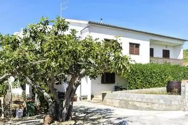 Turistihuoneistot Apartments Smilja