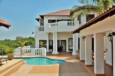 펜션 Indlovukazi Guesthouse