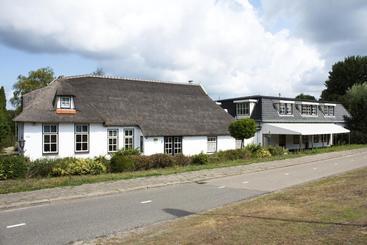 هتل Giethoorn2stay