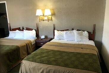 酒店 Posh Inn & Suites