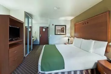 هتل Oxford Suites Yakima