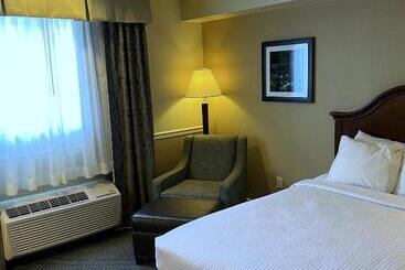 Отель Pine Barn Inn