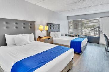 호텔 Home 1 Suites Extended Stay   Kissimmee