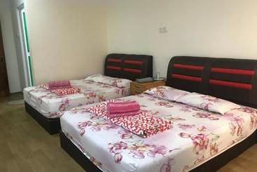 בית מלון כפרי Madina 2 Kota Bharu