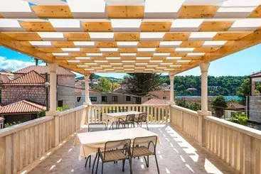 Turistihuoneistot Apartments Villa Kulish
