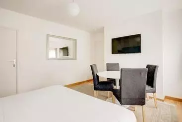 Mökkimajoitus Les Chambres Lune