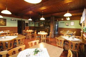 פנסיון Gasthaus Deutsches Haus