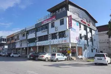 Hotelli Utama Inn By Oyo Rooms