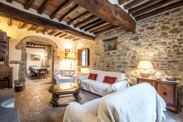 קוטג'' Agriturismo La Ferrozzola