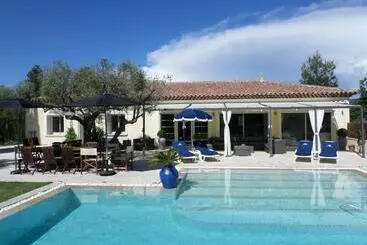 Apartaments turístics Location Villa Avec Piscine Chauffée