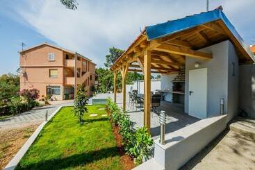 Appartamenti turistici Apartmani Savin