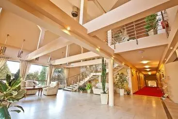 هتل Bobrowa Dolina