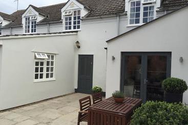 Отель The Grange Bed And Breakfast