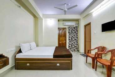 هتل Andaman Castle