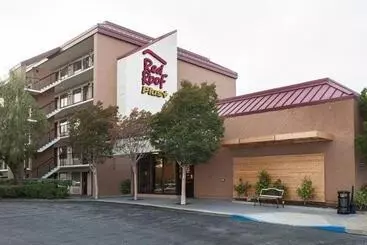 فندق Red Roof Inn Plus+ San Francisco Airport