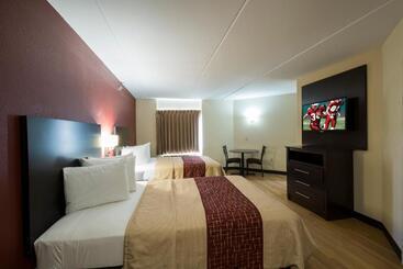 هتل Red Roof Inn Plus+ Houston Energy Corridor