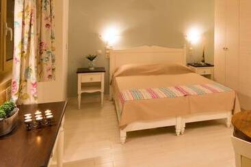 شقق خاصة سياحية Nikolas Villas Kamilari