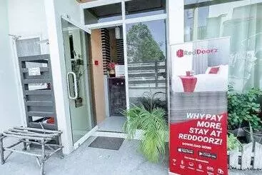 Hotel Reddoorz @ Malakas Gensan