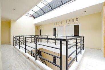 Hotel Oyo 2856 Wisma Fortuna Syariah