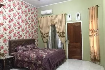 Hotel Spot On 2556 Lubuk Nyarai Residence Syariah