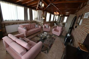 پانسیون Tas Konak