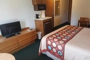 Отель Super 8 By Wyndham Houghton Lake