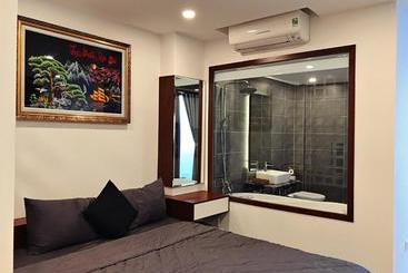 هتل Hưng Thành Luxury  & Apartments