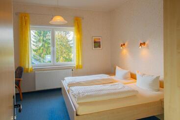 Hotelli Christliche Gästehäuser Weinstraße