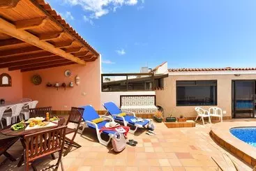 Apartamentos turísticos Casa La Marina Playa Del Hombre Nr With Pool