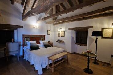 בית מלון כפרי Via Avis