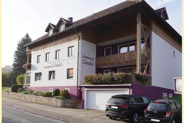 Aamiaismajoitus (B&B) Gästehaus Claudia