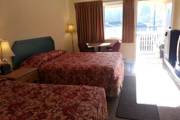 فندق على الطريق Shelton Inn