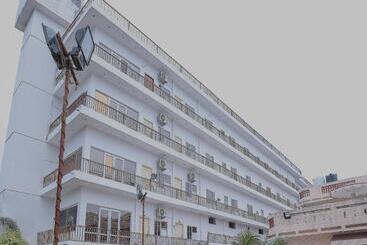 Hotel Spot On Nanki Palace