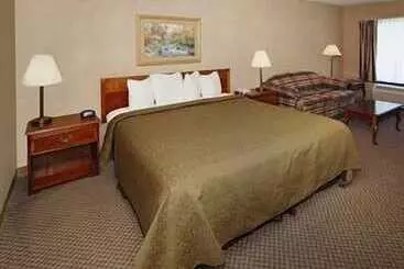 酒店 Quality Inn & Suites Mt Chalet