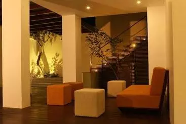 Hotel Cloud 9 Negombo