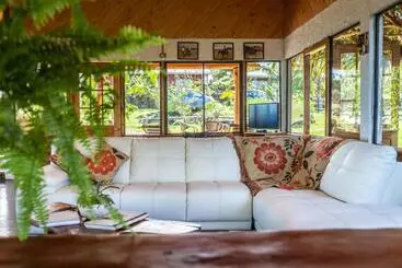 هتل Pikera Uri Eco Lodge