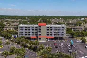 モーテル Baymont By Wyndham Panama City Beach