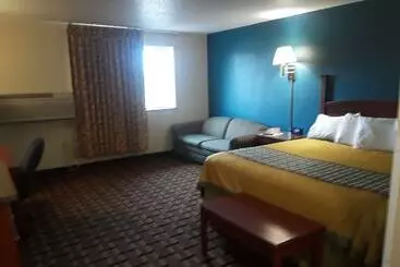 モーテル Faribault Hometown Inn & Suites