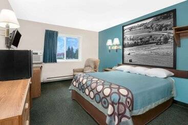 Motel Super 8 By Wyndham Huron