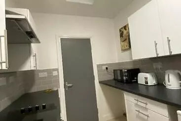 アパートホテル The Fordham Inn