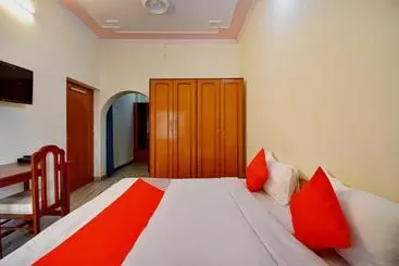 ホテル O Kusum Lodge