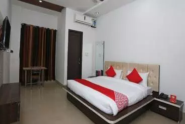Hôtel Oyo 28227  Abhinandan