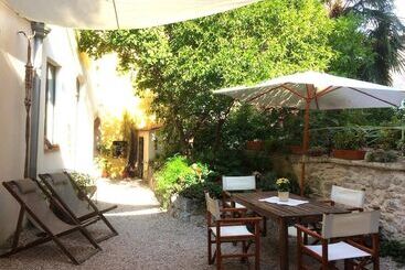 Bed and Breakfast La Petite Maison