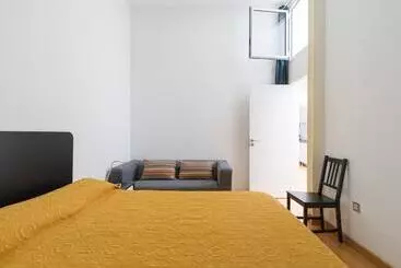 Turistihuoneistot Celia House