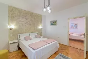 Ferienwohnungen Apartments By The Beach Adela Senj